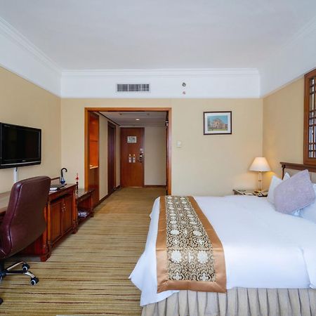 Sunshine Holiday Hotel Fuzhou Фучжоу Экстерьер фото