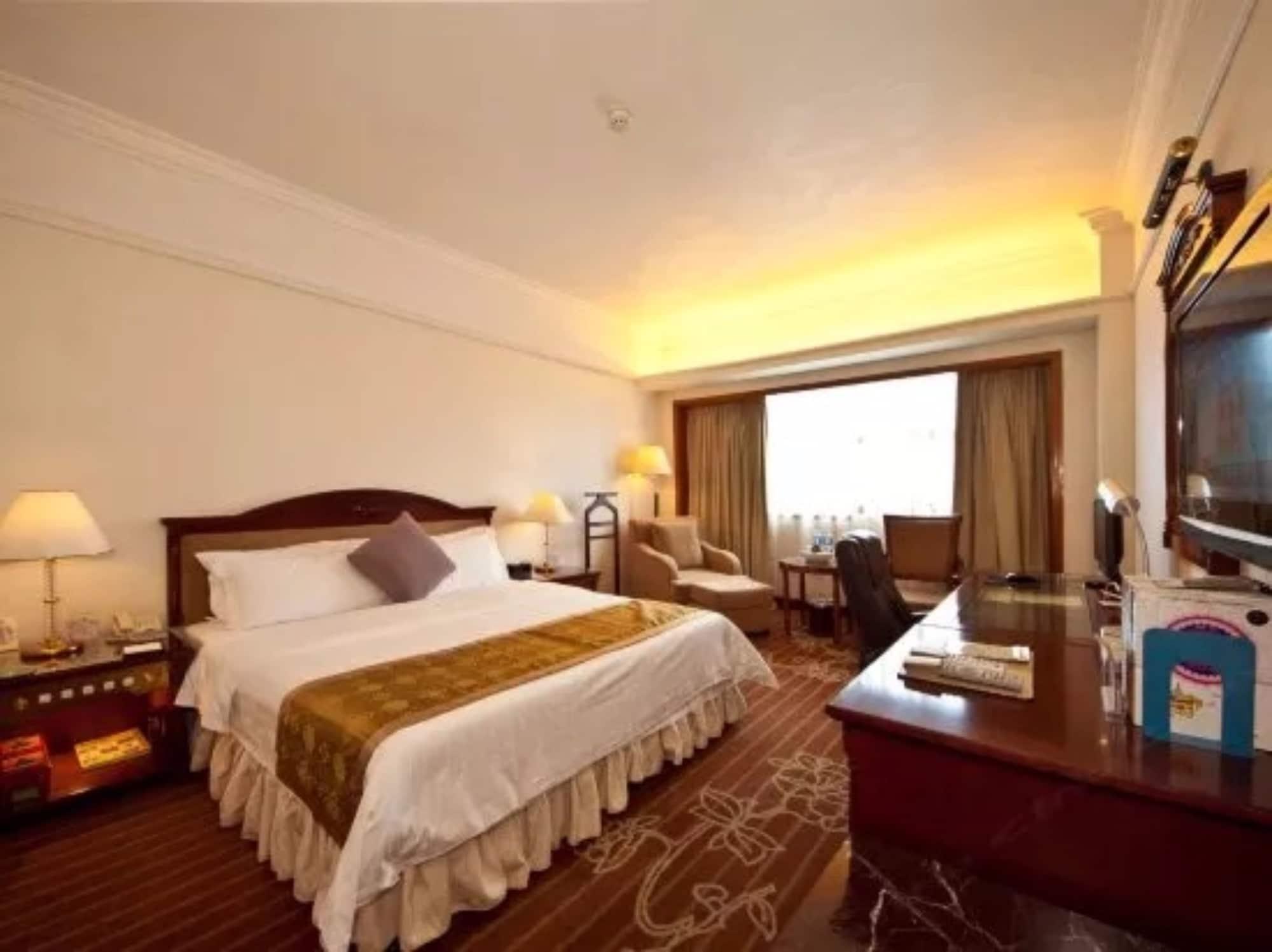 Sunshine Holiday Hotel Fuzhou Фучжоу Экстерьер фото