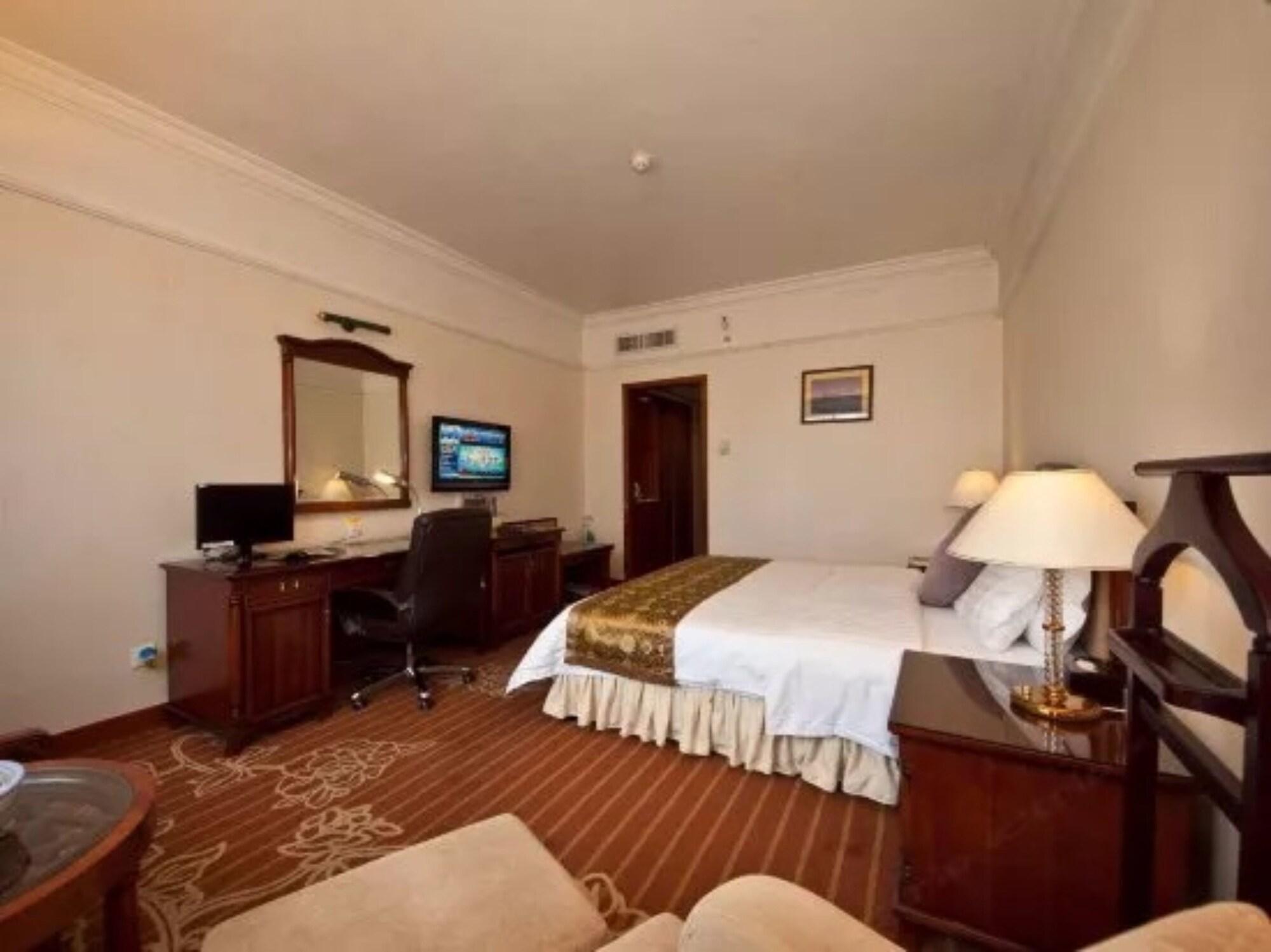 Sunshine Holiday Hotel Fuzhou Фучжоу Экстерьер фото