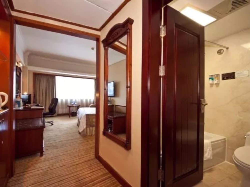 Sunshine Holiday Hotel Fuzhou Фучжоу Экстерьер фото