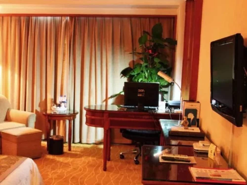 Sunshine Holiday Hotel Fuzhou Фучжоу Экстерьер фото