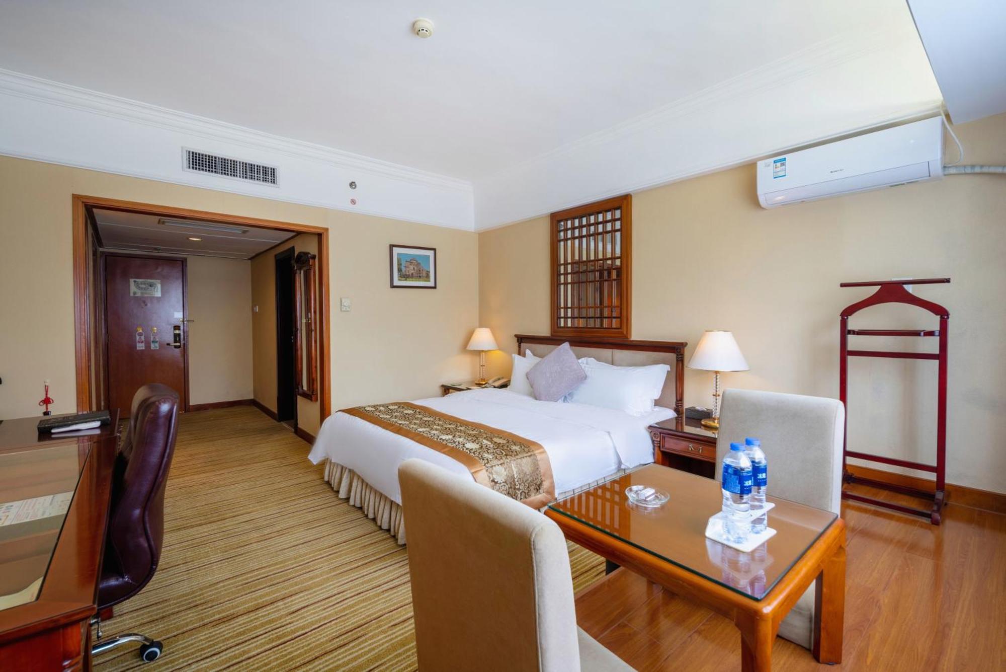 Sunshine Holiday Hotel Fuzhou Фучжоу Экстерьер фото
