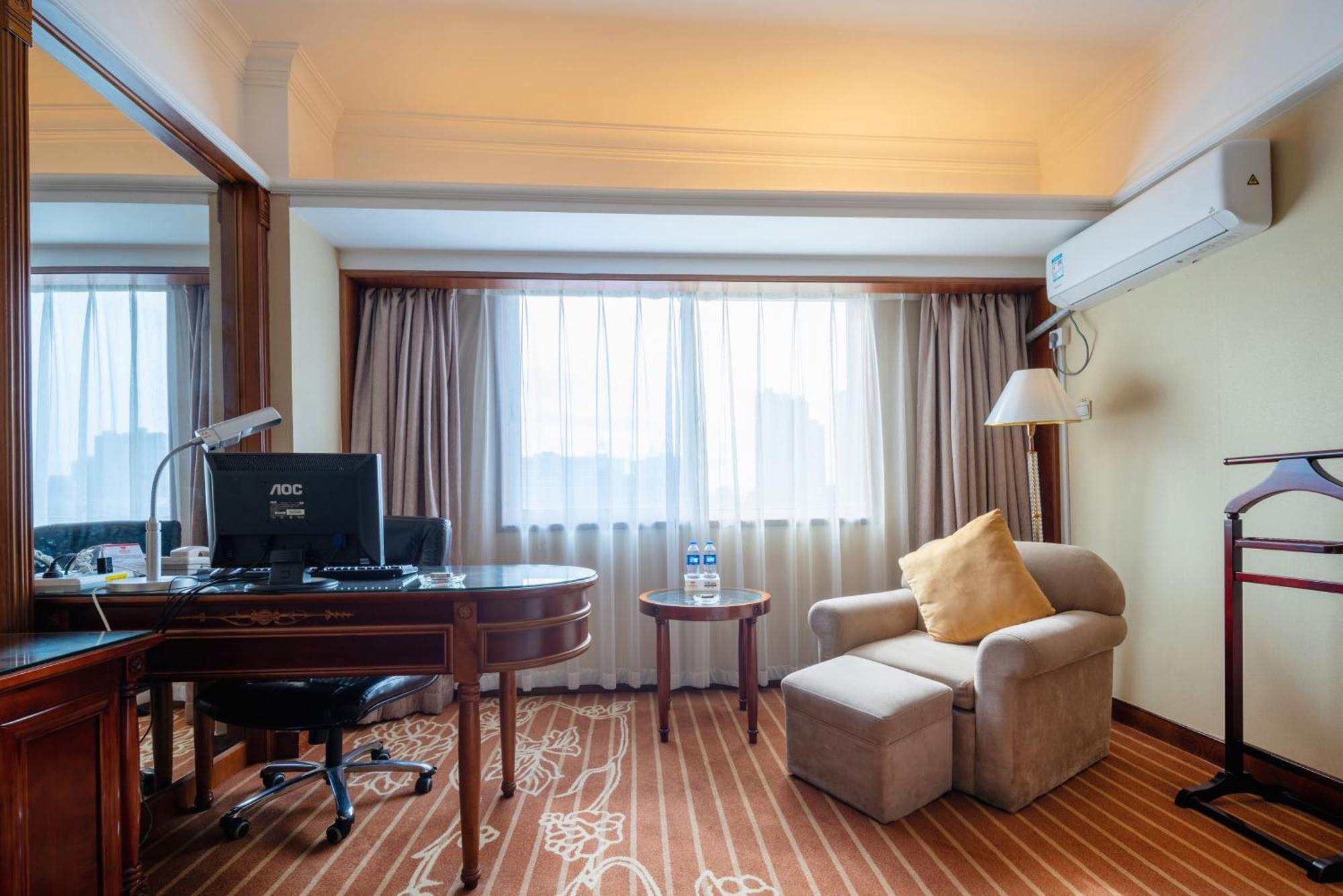 Sunshine Holiday Hotel Fuzhou Фучжоу Экстерьер фото