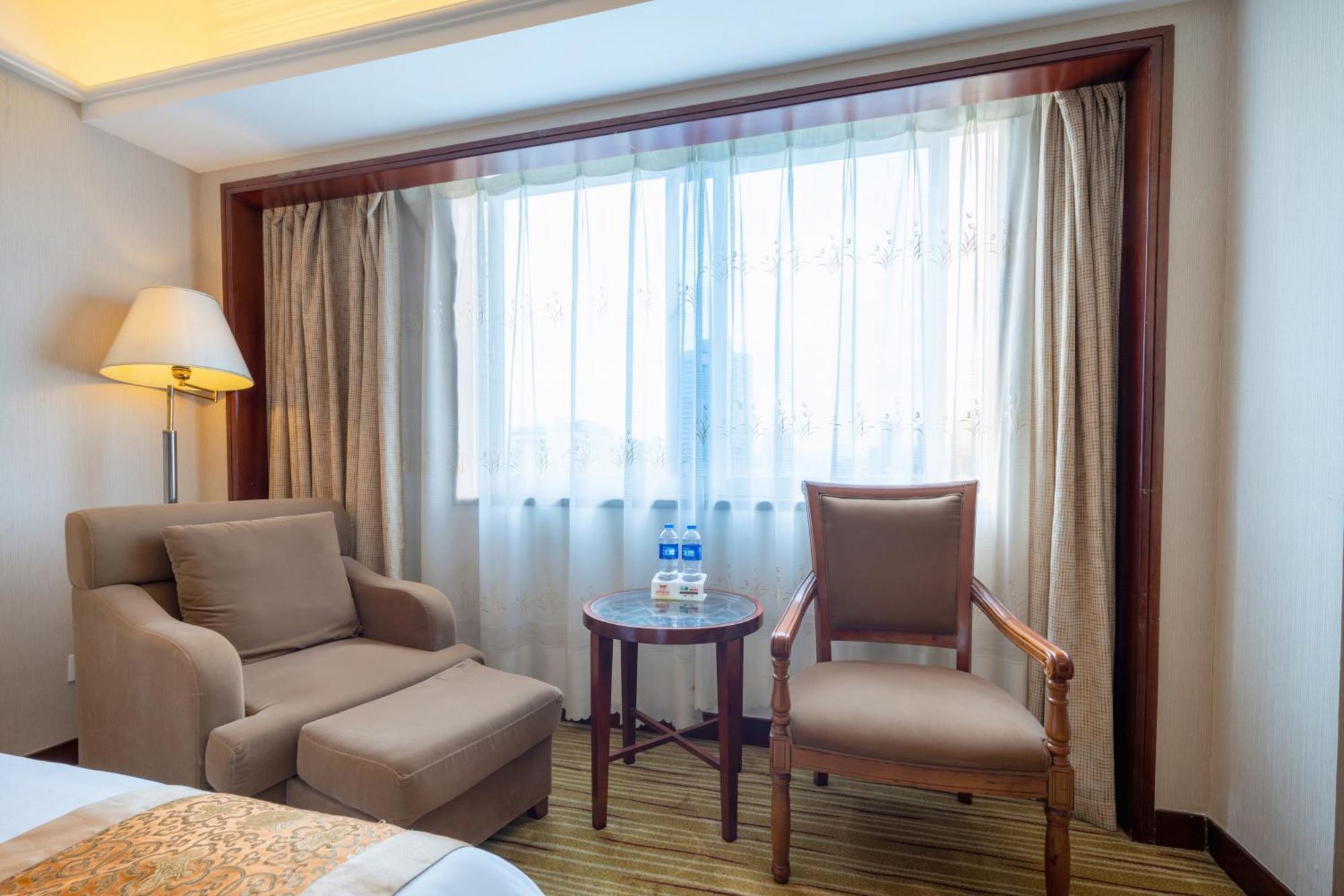 Sunshine Holiday Hotel Fuzhou Фучжоу Экстерьер фото