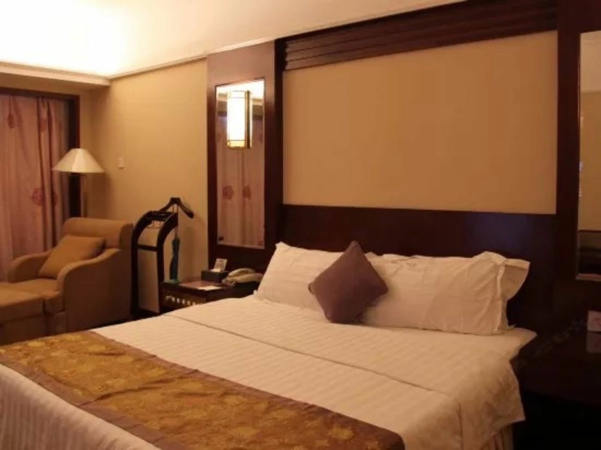 Sunshine Holiday Hotel Fuzhou Фучжоу Экстерьер фото